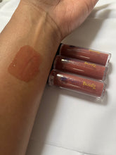 Load image into Gallery viewer, Mauvish - Premium lip gloss from CeQuince Beauty - Just $16! Shop now at CeQuince Beauty